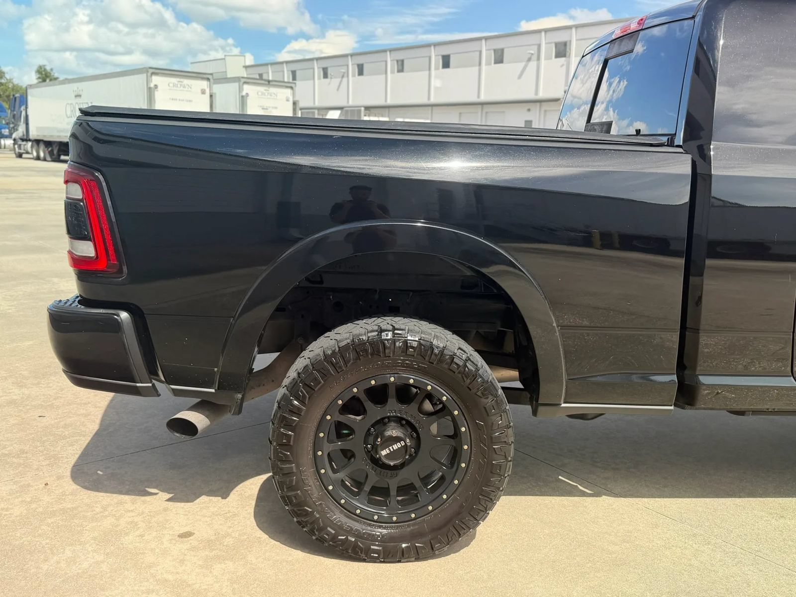 Used 2020 RAM 2500 Laramie w/ Night Edition AWD/4WD image 7