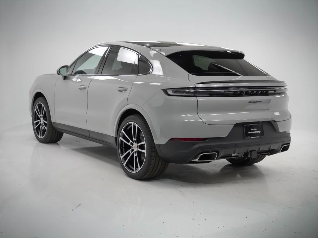 Used 2025 Porsche Cayenne Coupe AWD/4WD image 3