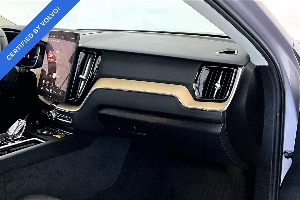 Used 2026 Volvo XC60 B5 Plus AWD/4WD image 18