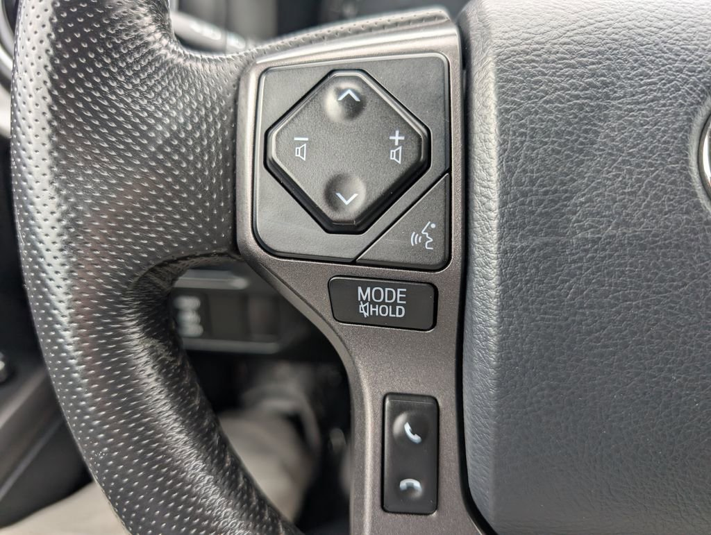 Used 2017 Toyota Tacoma TRD Sport image 23