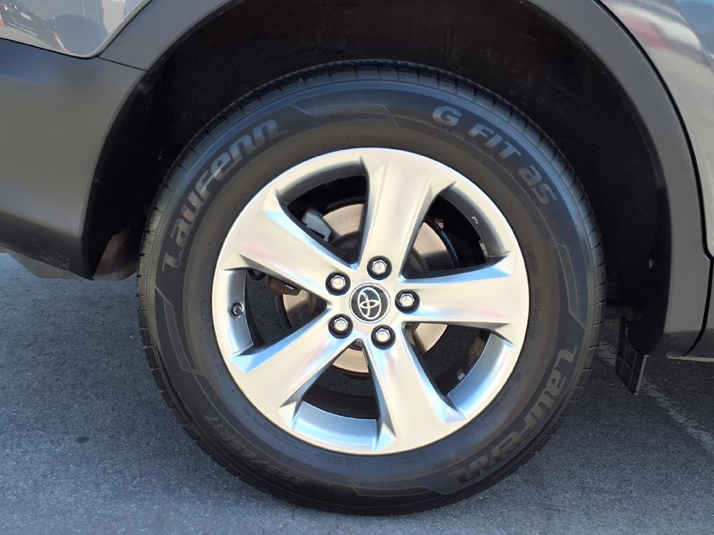 Used 2015 Toyota RAV4 XLE FWD image 7
