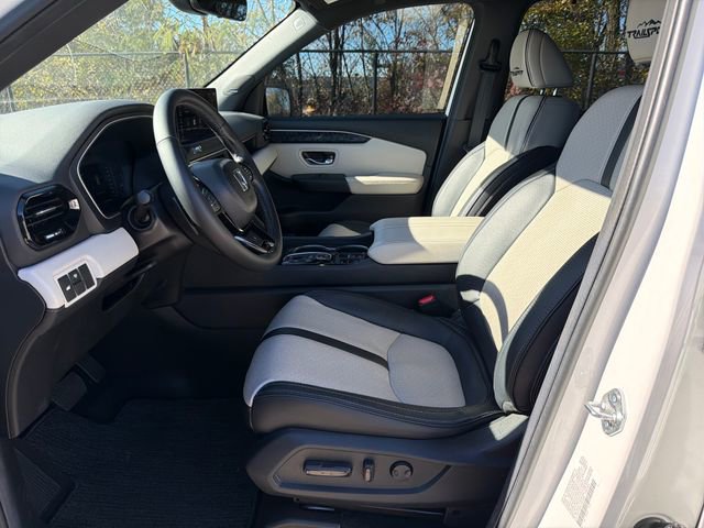Certified 2026 Honda Passport TrailSport Elite image 9