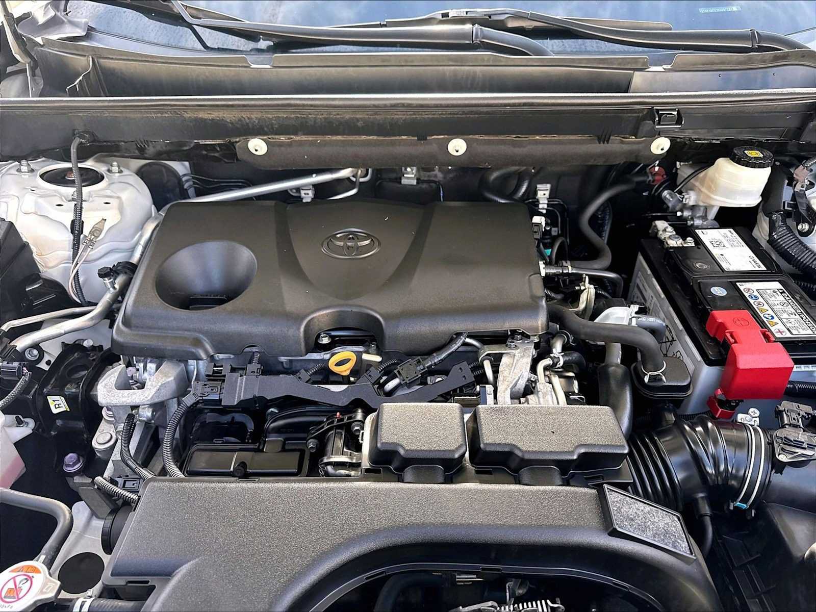 Used 2019 Toyota RAV4 XLE AWD/4WD image 12