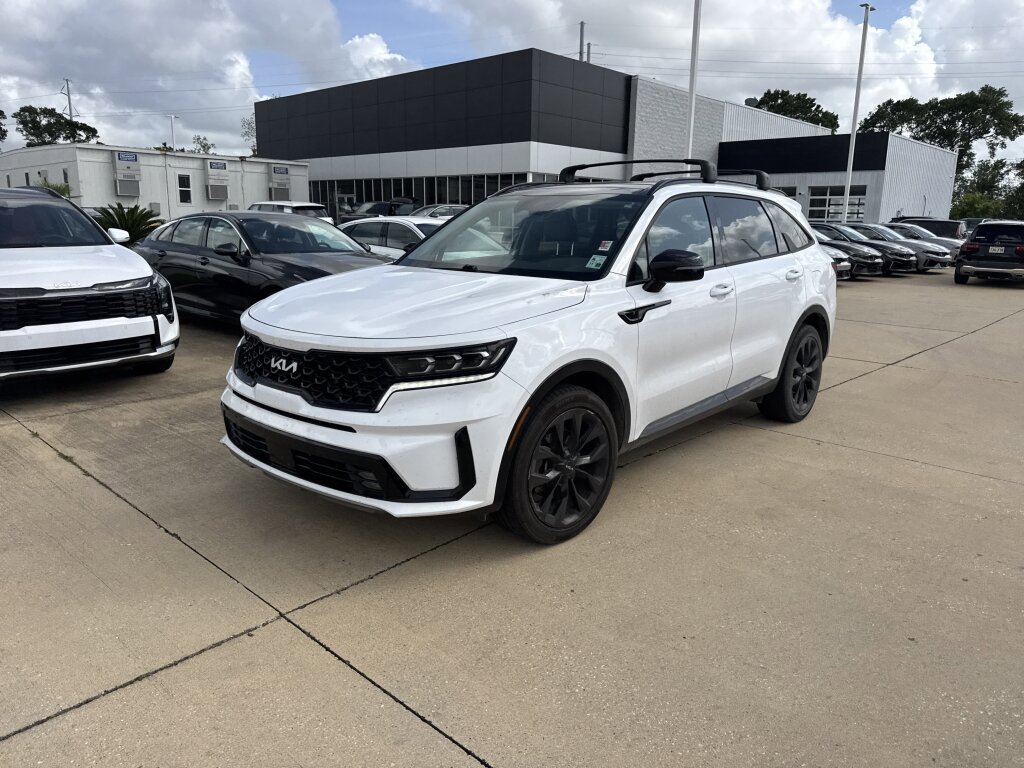 Used 2023 Kia Sorento SX image 2