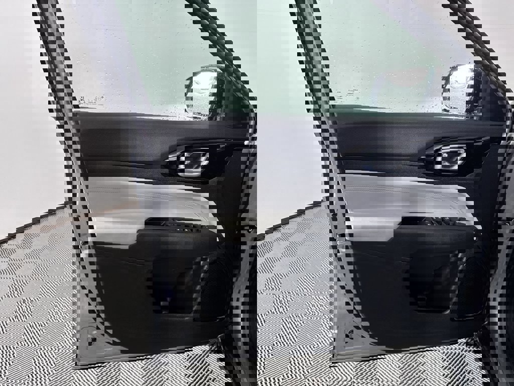 Used 2022 Jeep Compass Limited image 26