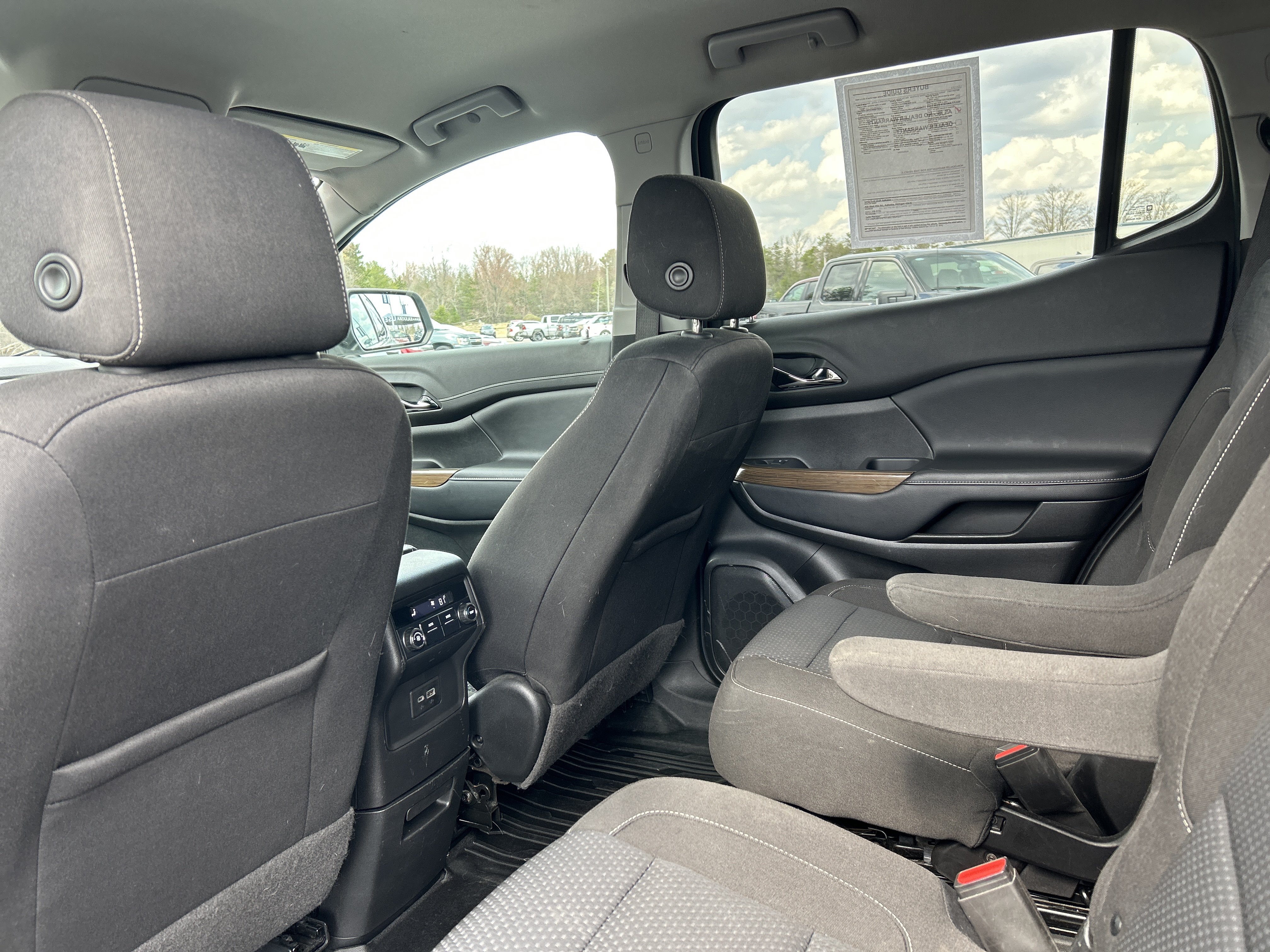 Used 2020 GMC Acadia SLE w/ LPO, Floor Liner Package FWD image 12