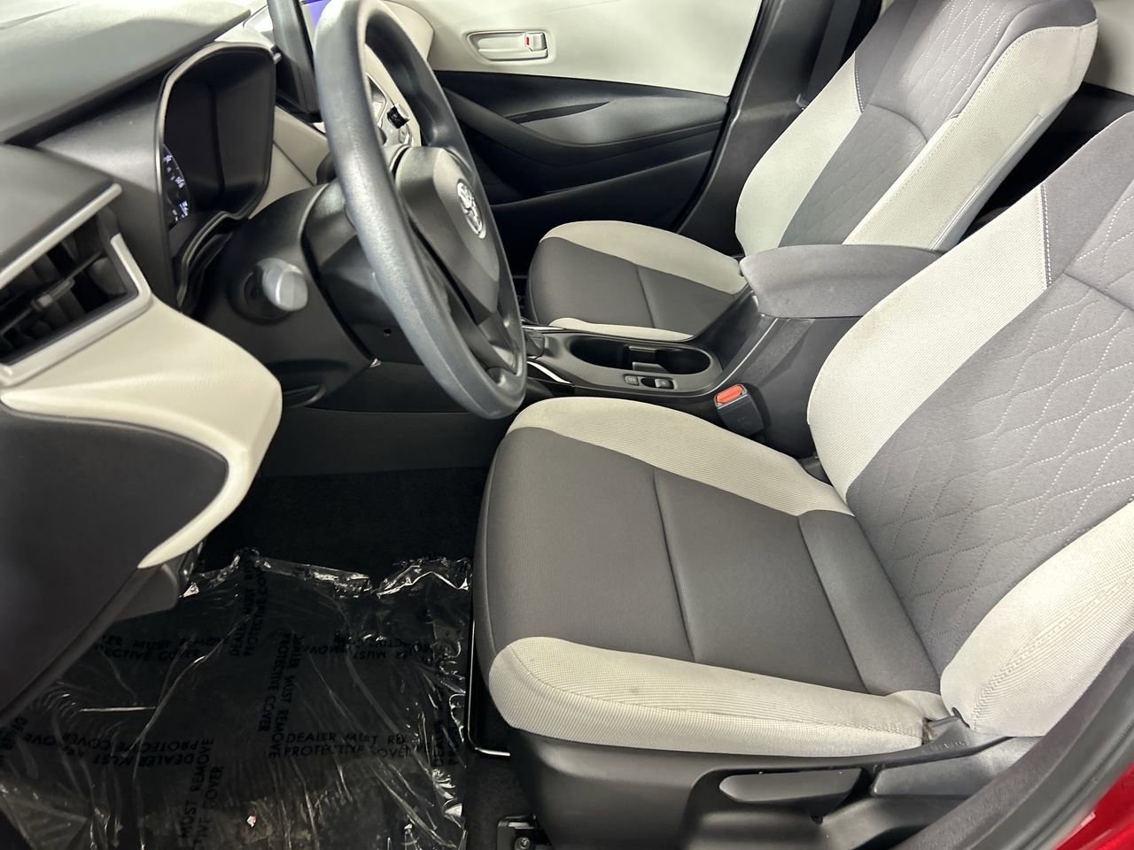 Used 2025 Toyota Corolla LE image 20