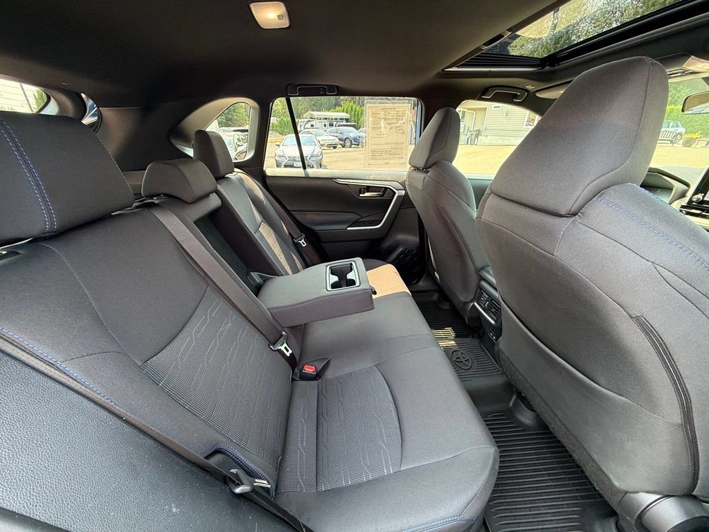 Used 2024 Toyota RAV4 SE w/ Convenience Package AWD/4WD image 22