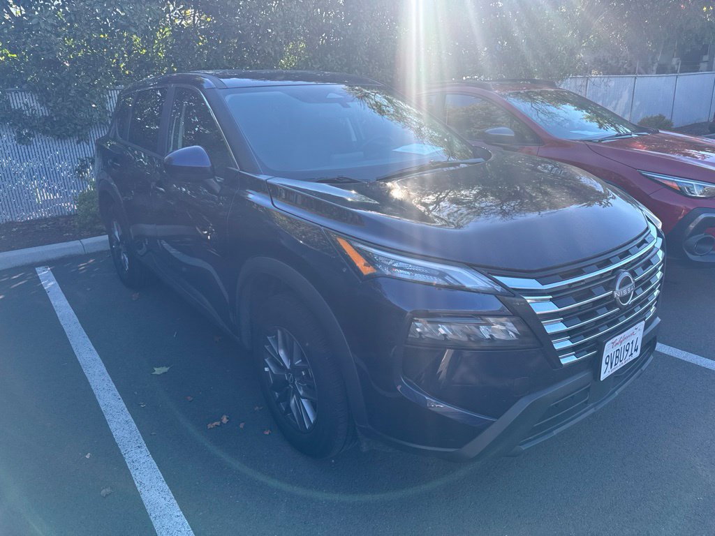 Used 2026 Nissan Rogue SV AWD/4WD image 4