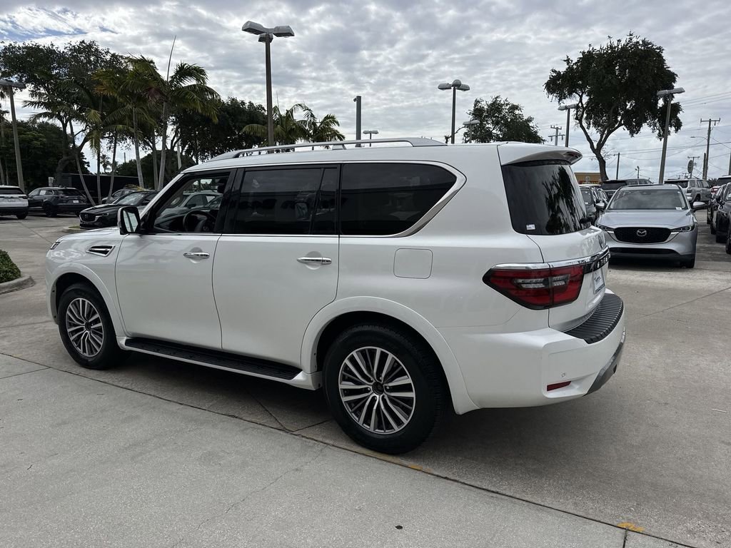 Used 2024 Nissan Armada SL w/ Captain's Chairs Package AWD/4WD image 12