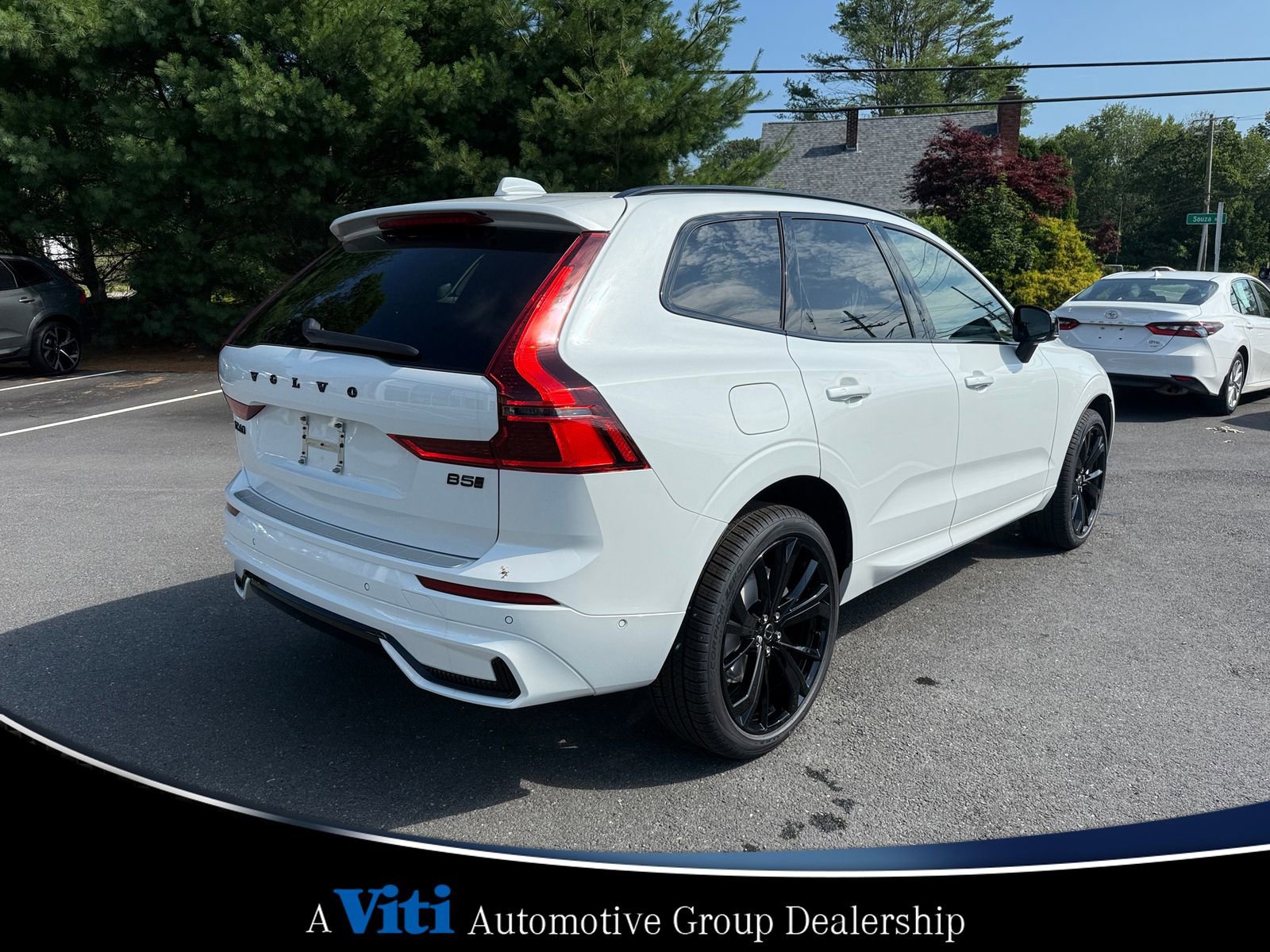 Used 2026 Volvo XC60 B5 Ultra w/ Protection Package Premier image 8