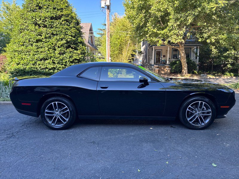 Used 2019 Dodge Challenger SXT AWD/4WD image 6