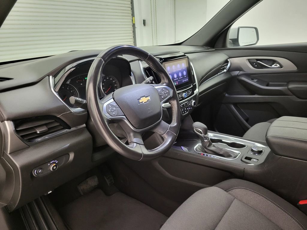 Used 2022 Chevrolet Traverse LT image 31