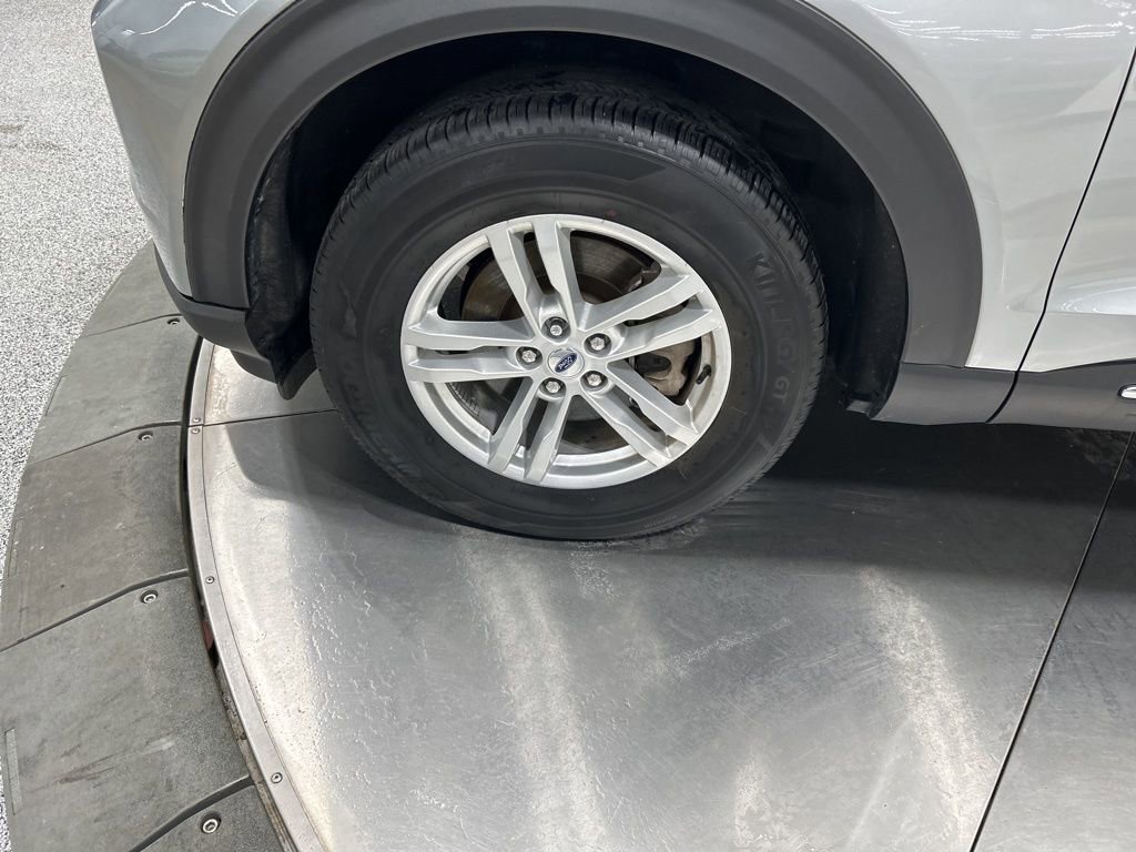 Used 2023 Ford Explorer XLT w/ Equipment Group 202A image 32