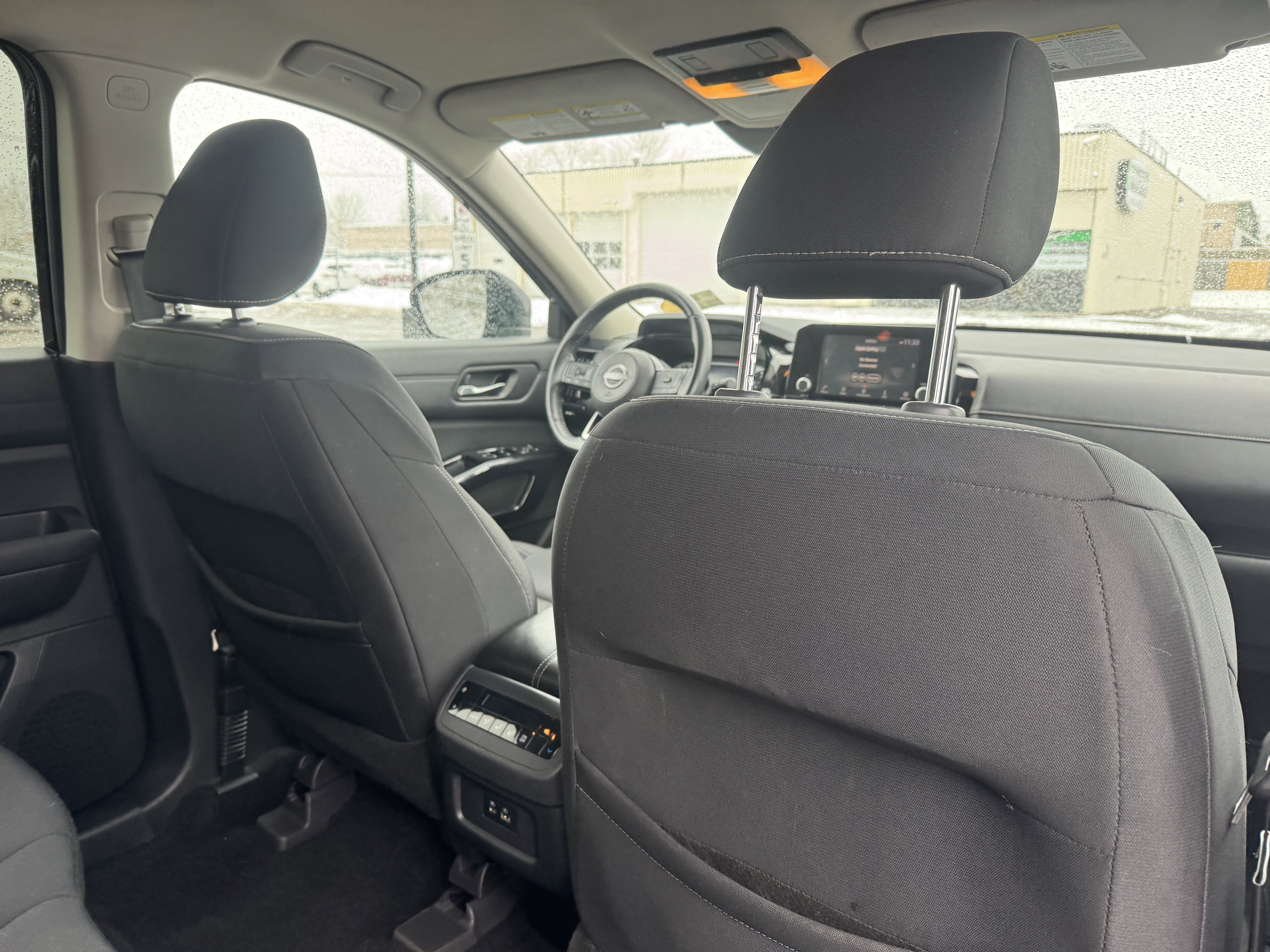 Used 2022 Nissan Pathfinder SV image 17