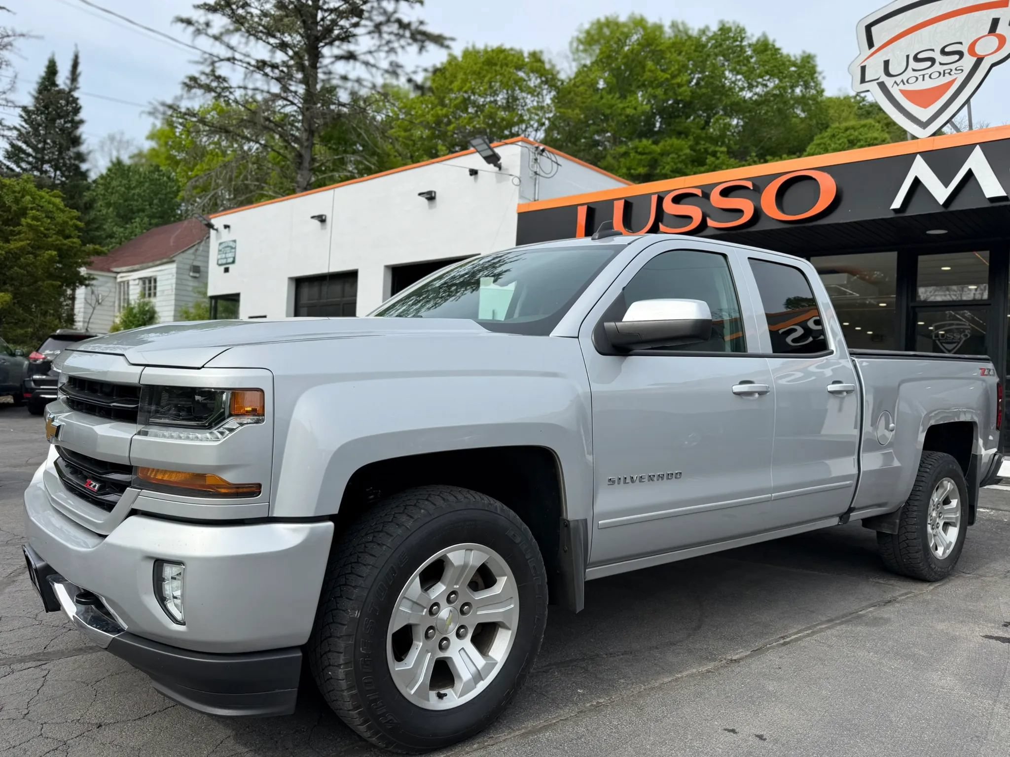 Used 2018 Chevrolet Silverado 1500 LT w/ All Star Edition AWD/4WD image 3