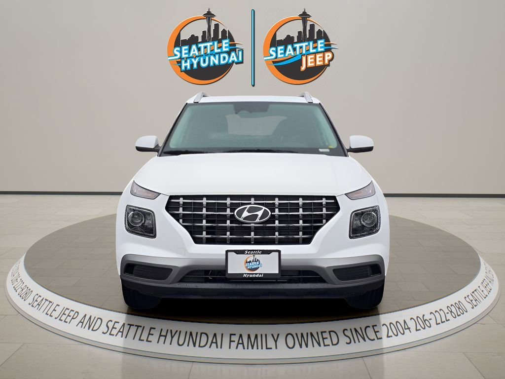 Used 2026 Hyundai Venue SEL FWD image 8