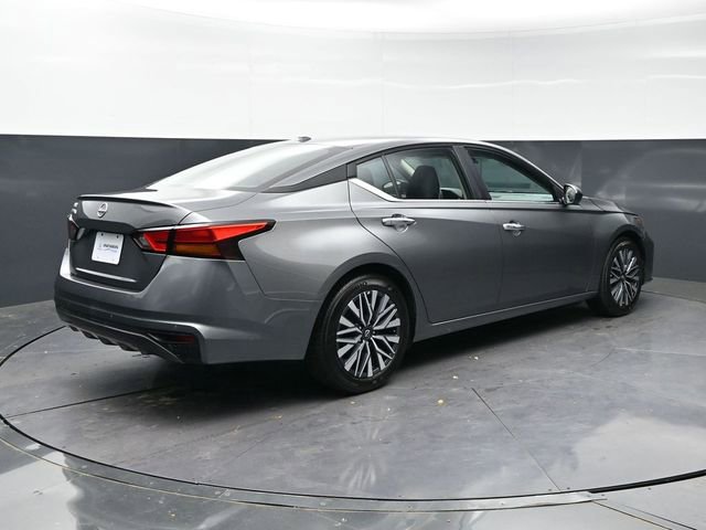 Used 2025 Nissan Altima 2.5 SV image 5