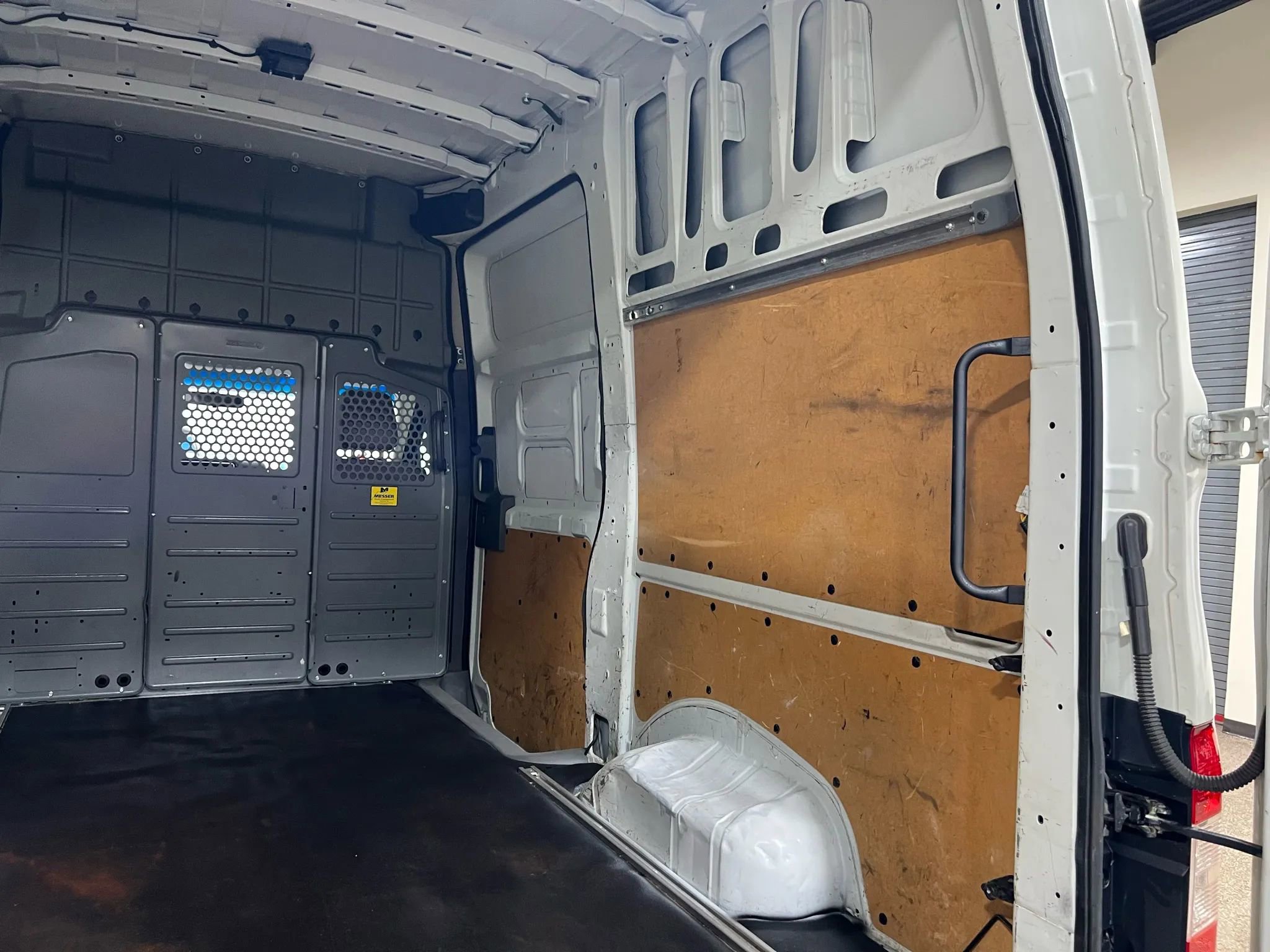 Used 2017 Nissan NV 2500 SV w/ Technology Package image 19