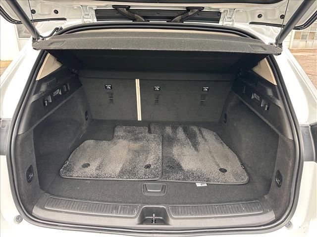 Certified 2022 Buick Envision Avenir w/ Technology Package II image 33