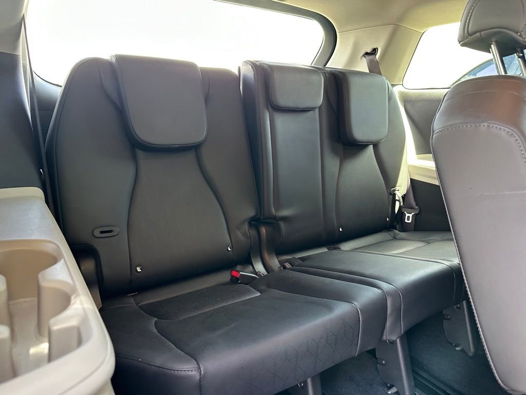 Used 2022 Kia Carnival LX image 30