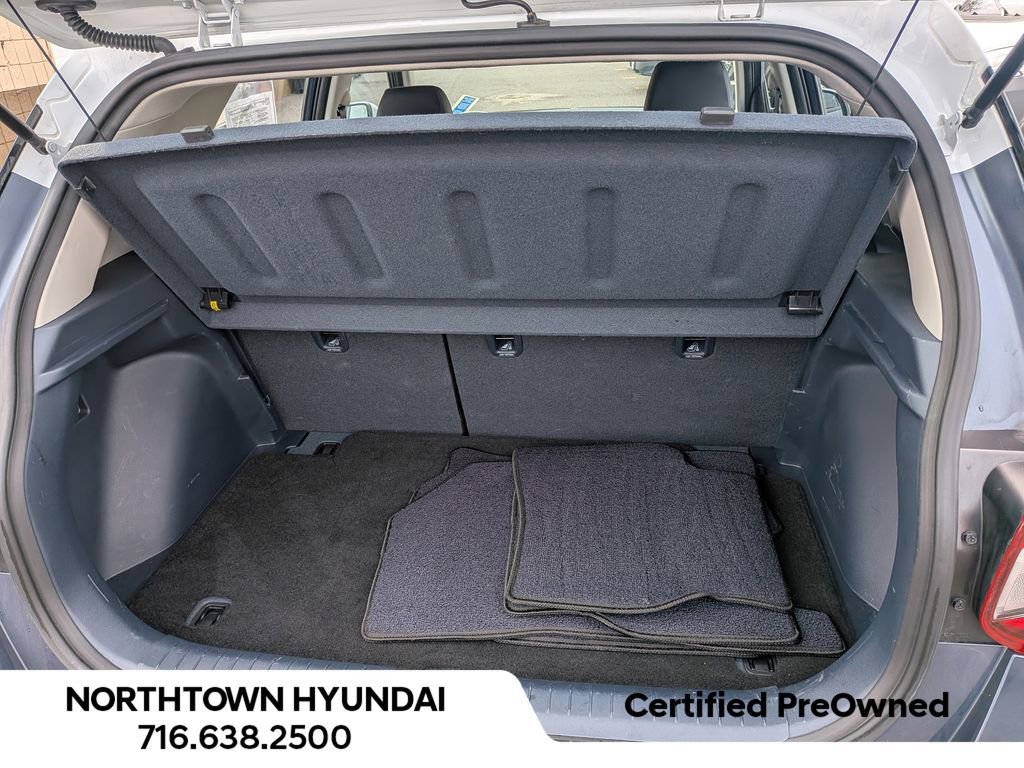 Used 2023 Hyundai Venue Limited image 31