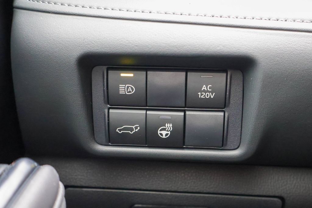 New 2026 Toyota Highlander Limited image 17