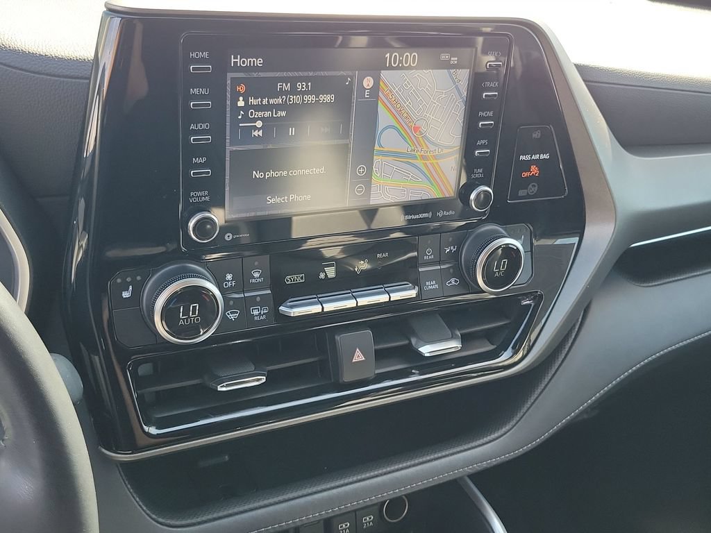 Used 2021 Toyota Highlander XLE FWD image 13