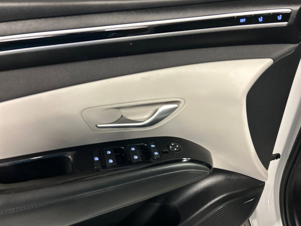 Used 2023 Hyundai Tucson Limited image 12