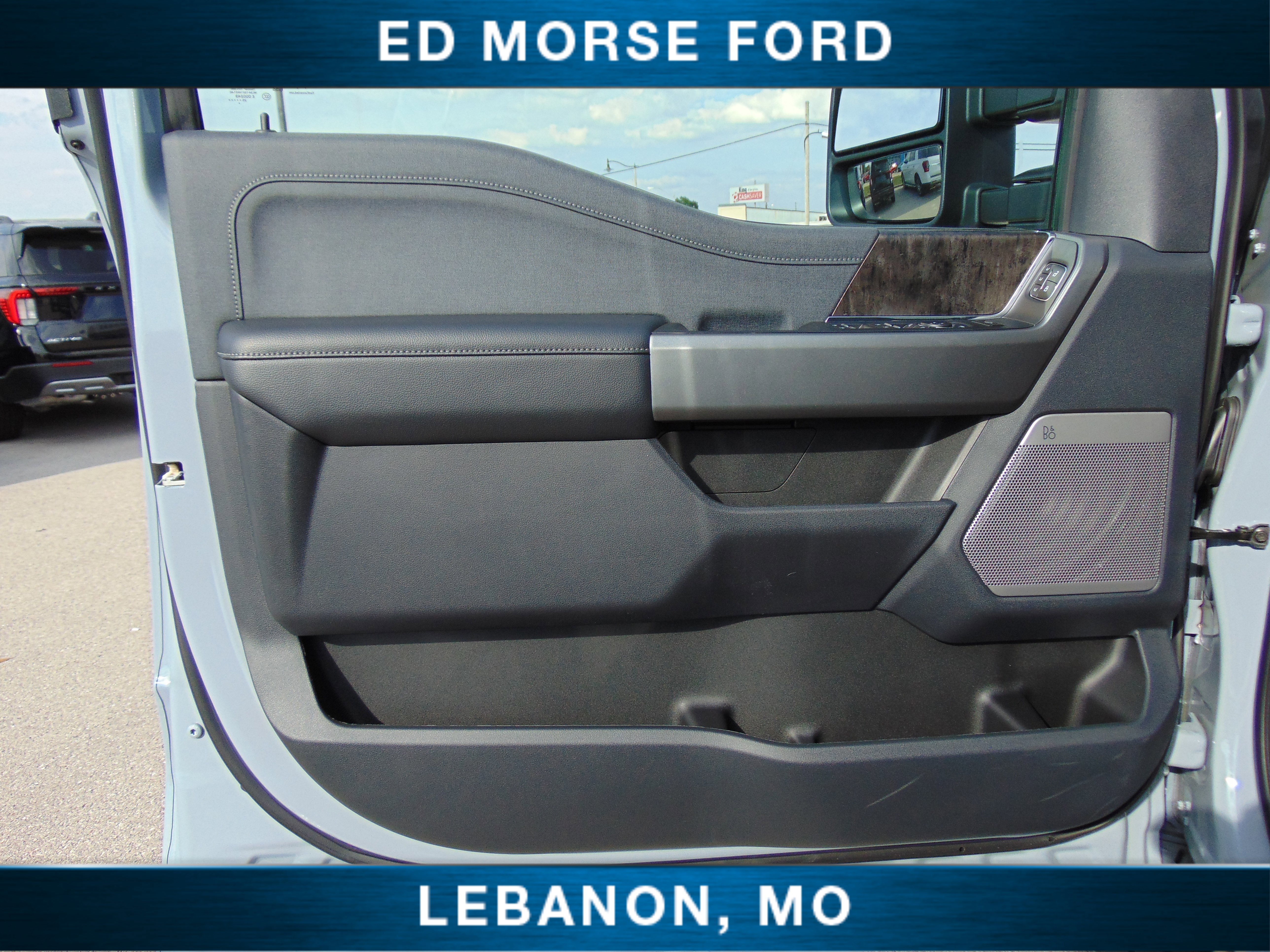 New 2026 Ford F250 Lariat w/ Black Appearance Package image 18