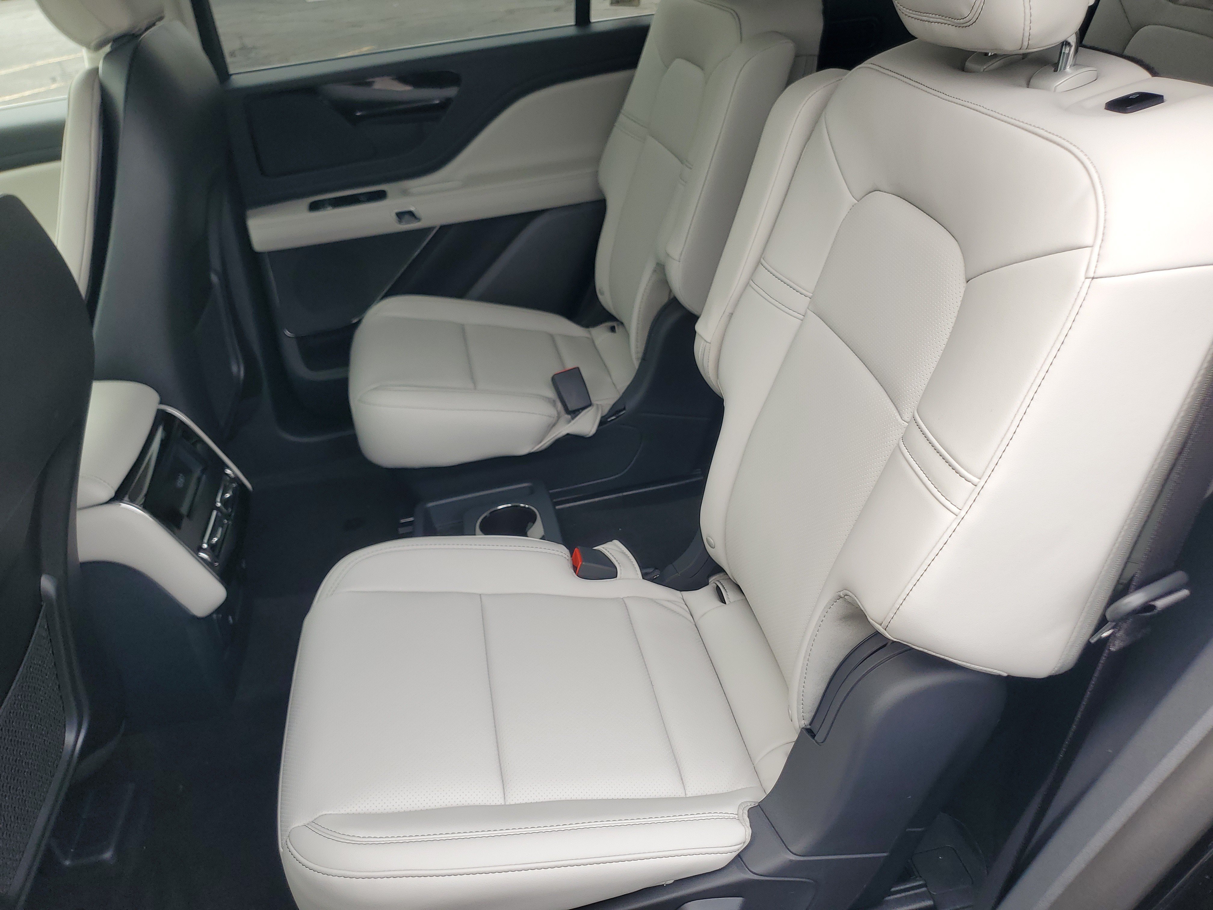 New 2026 Lincoln Aviator AWD image 26