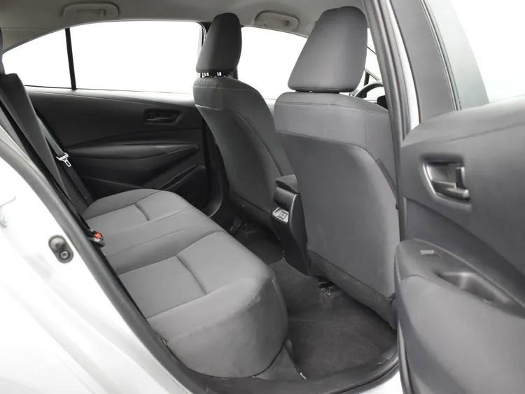 Used 2025 Toyota Corolla LE image 18