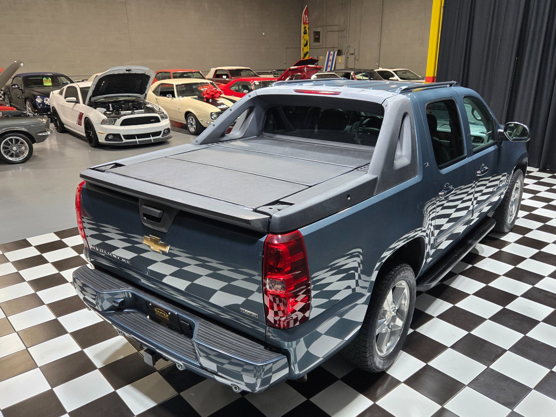 Used 2008 Chevrolet Avalanche LTZ w/ LTZ Preferred Equipment Group image 57