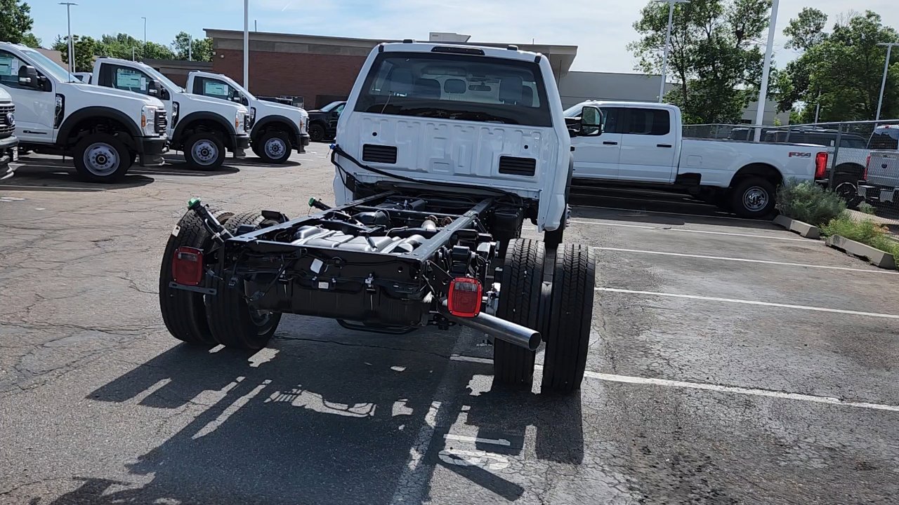 New 2025 Ford F550 4x4 Crew Cab image 8