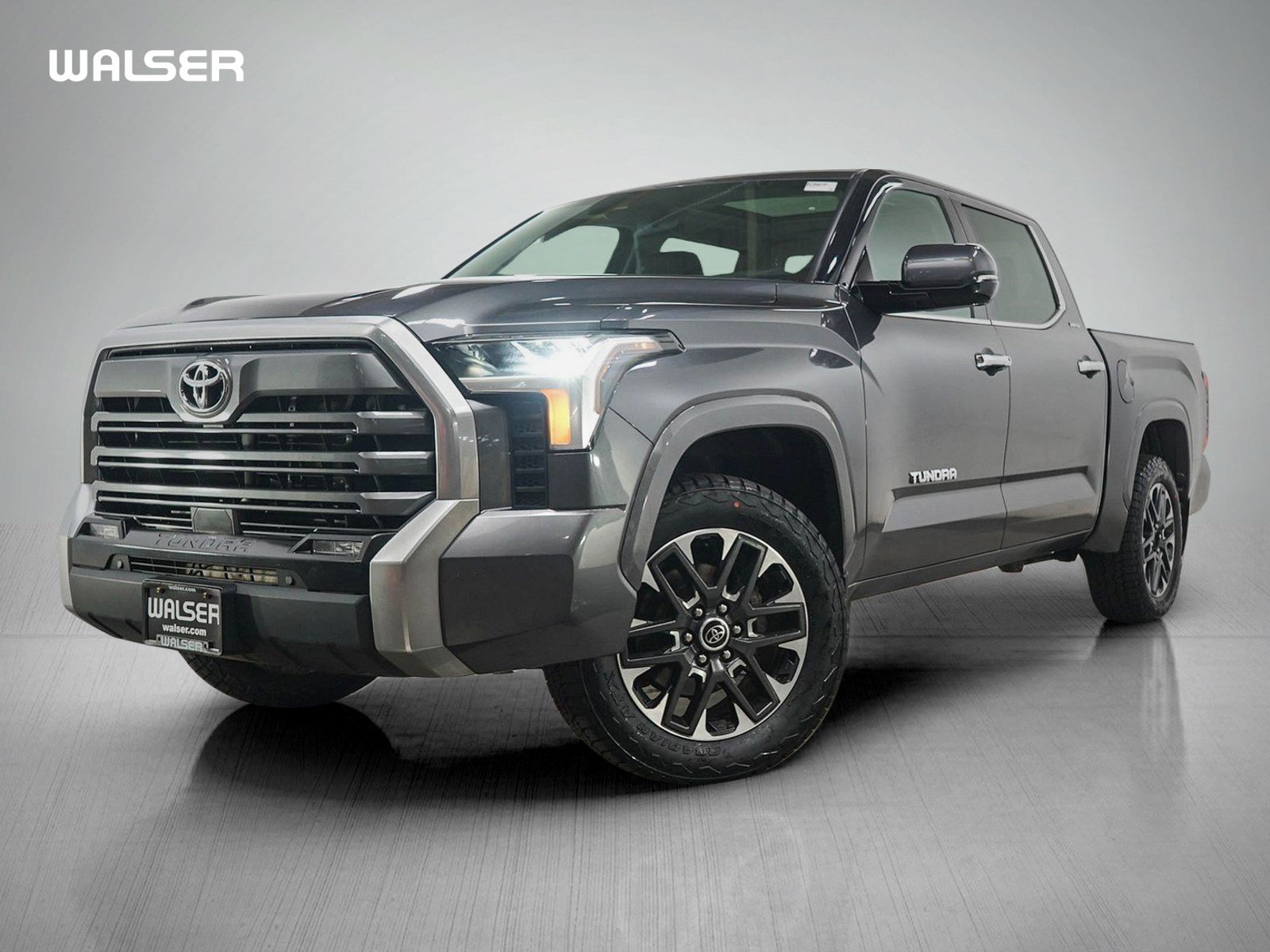 Used 2023 Toyota Tundra Limited AWD/4WD image 1