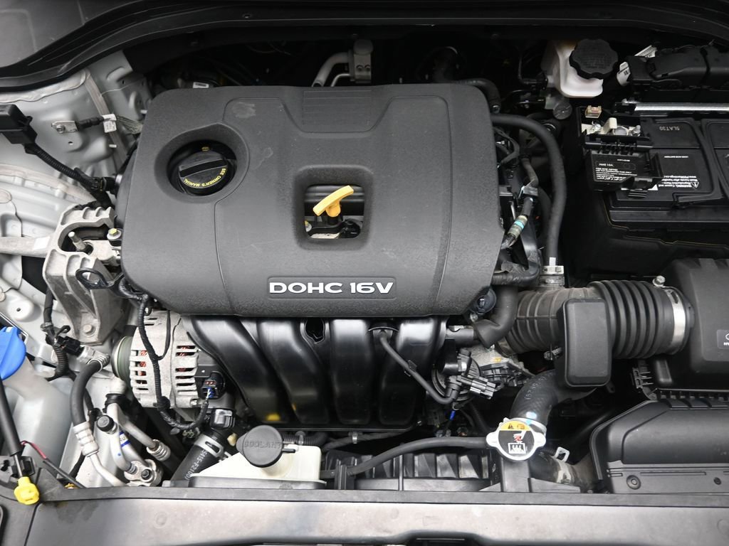 Used 2018 Hyundai Elantra SE w/ Cargo Package image 27