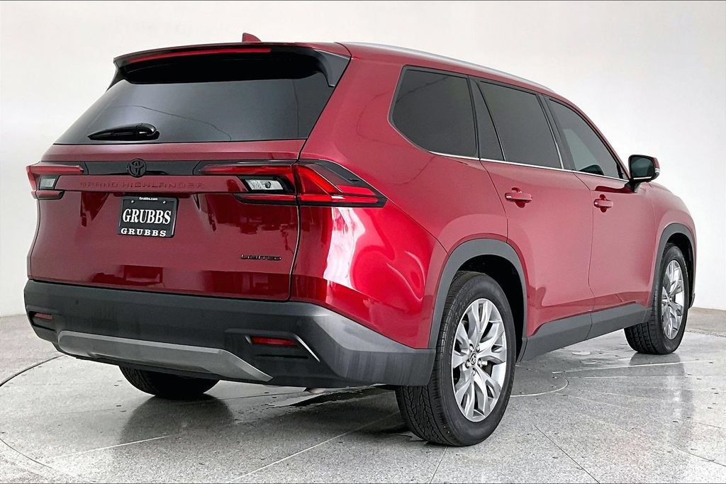 Used 2025 Toyota Grand Highlander FWD image 14