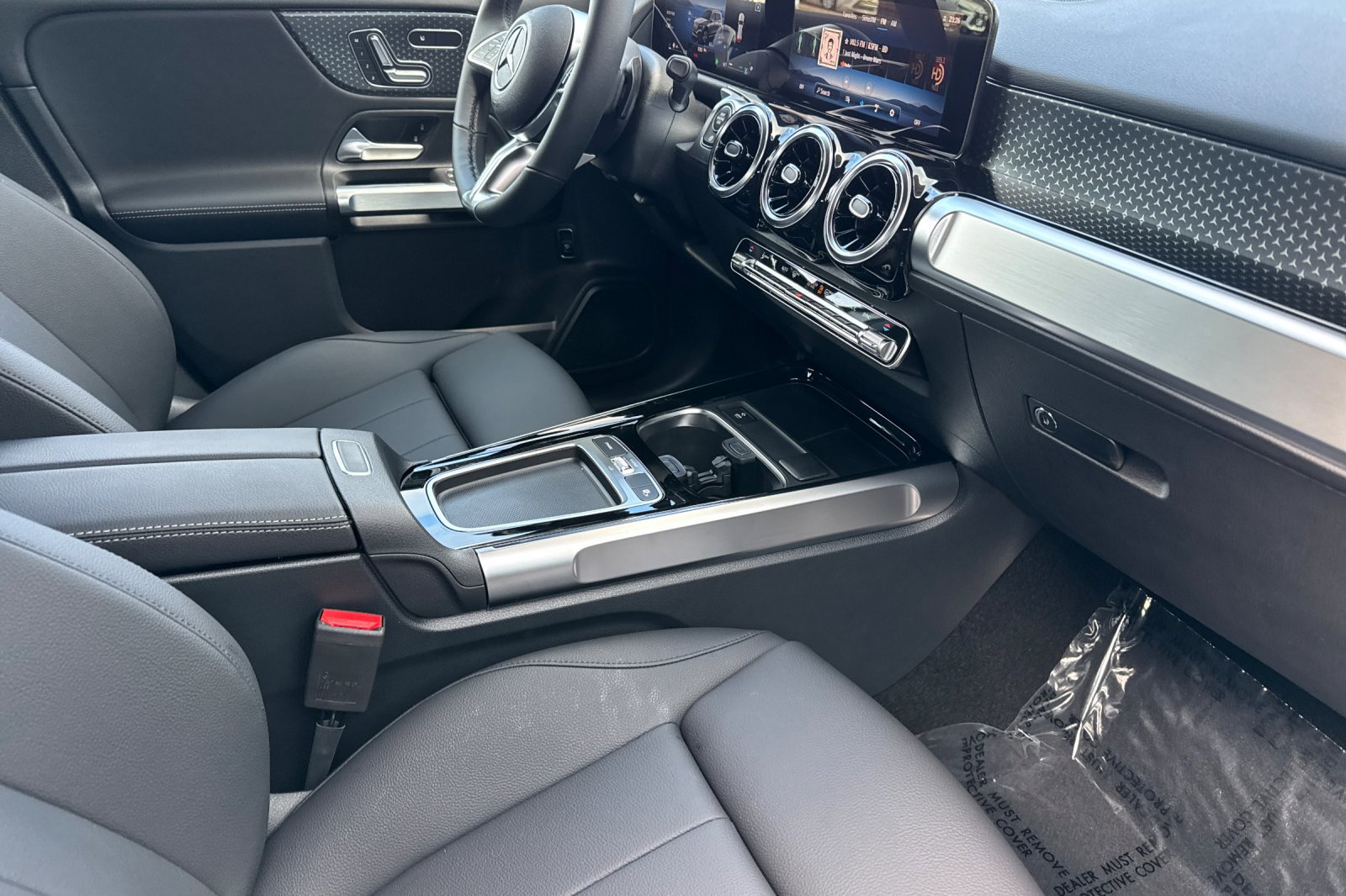 New 2026 Mercedes-Benz GLB 250 4MATIC image 16