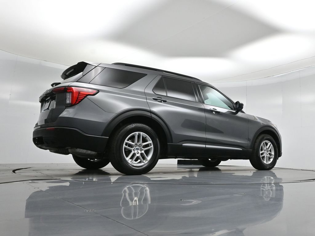 Certified 2025 Ford Explorer Active image 46