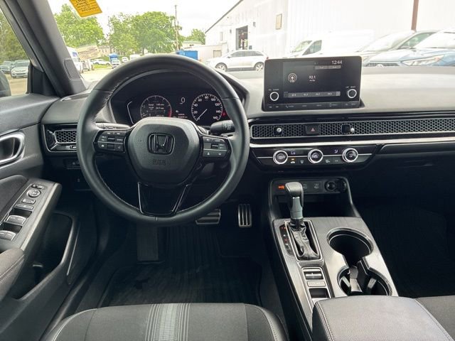 Used 2025 Honda Civic Sport image 19