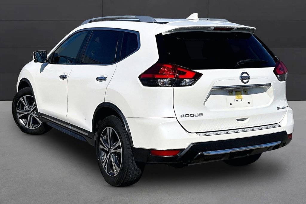 Used 2017 Nissan Rogue SL w/ SL Premium Package AWD/4WD image 10