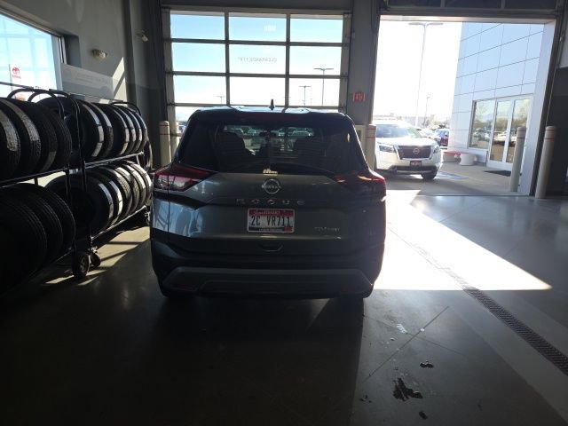 Used 2022 Nissan Rogue SV image 7