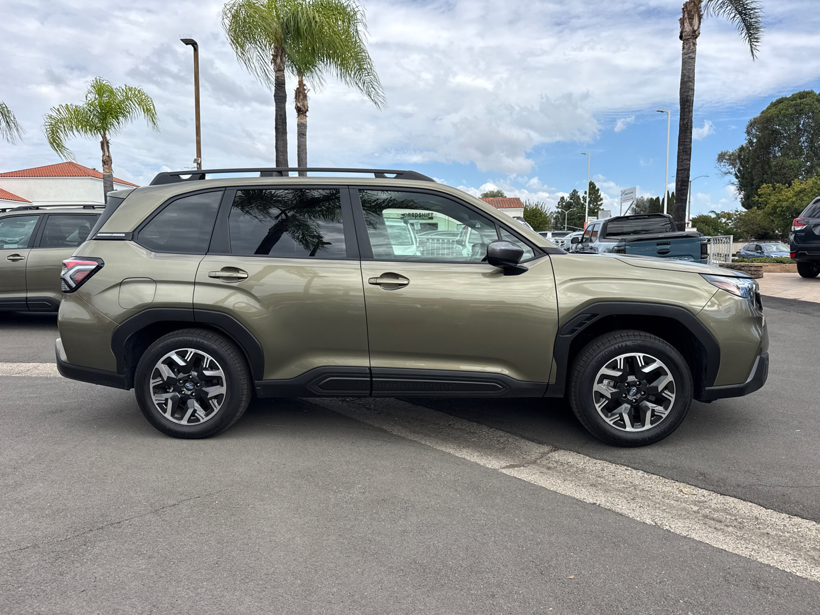Certified 2025 Subaru Forester Premium AWD/4WD image 5