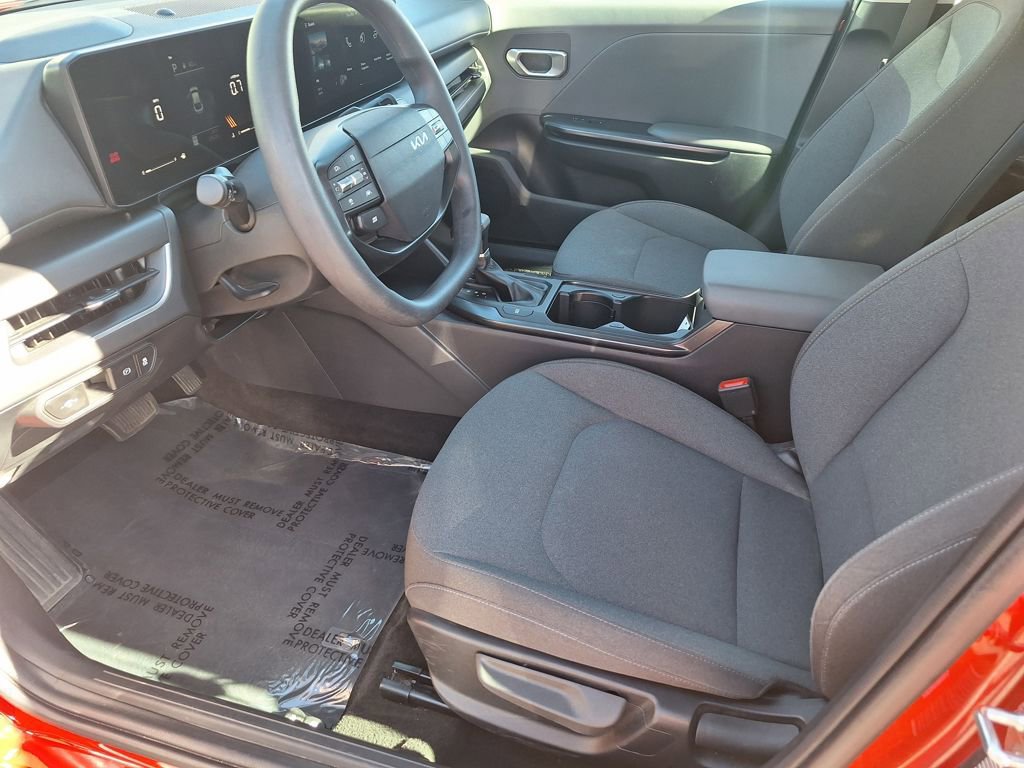 Used 2025 Kia K4 LXS image 10