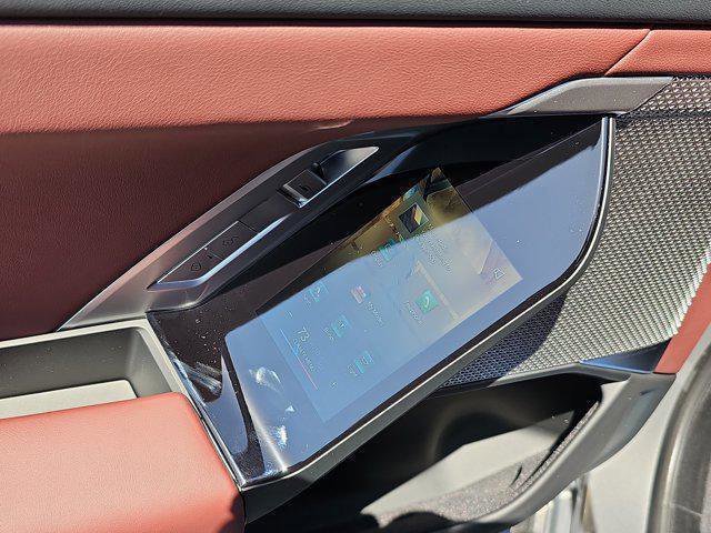 New 2025 BMW i7 xDrive60 image 16