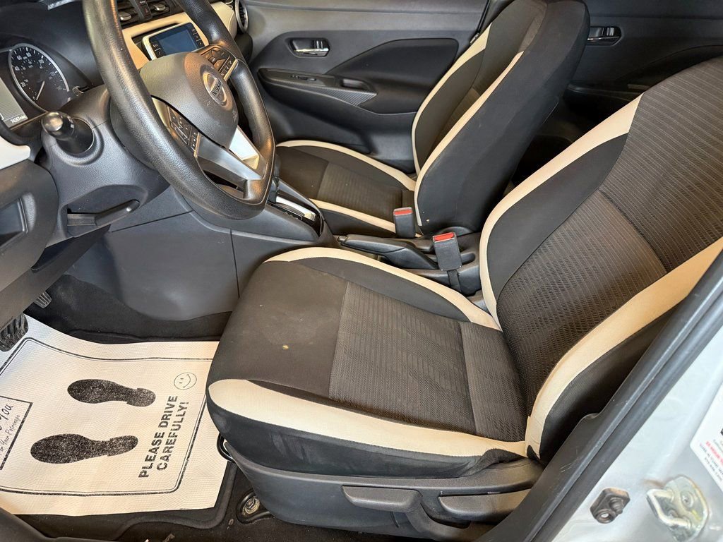 Used 2021 Nissan Versa SV FWD image 19