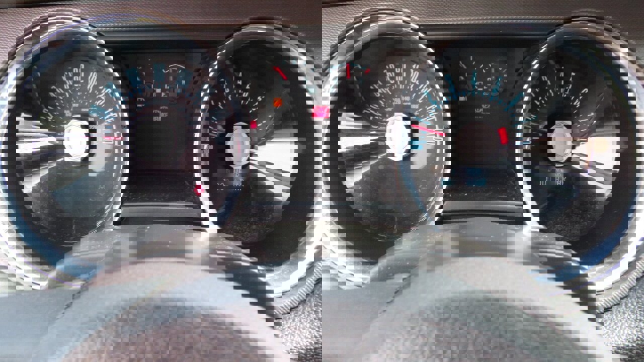 Used 2012 Ford Mustang GT RWD image 11