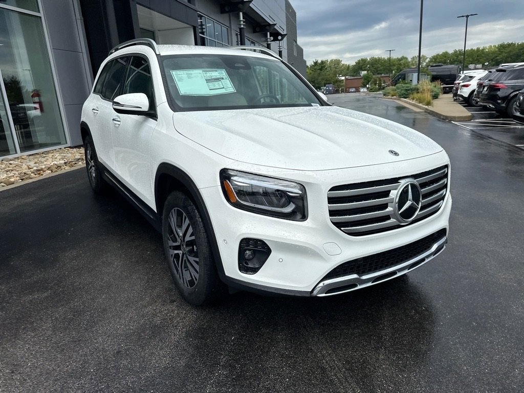 New 2025 Mercedes-Benz GLB 250 4MATIC image 12