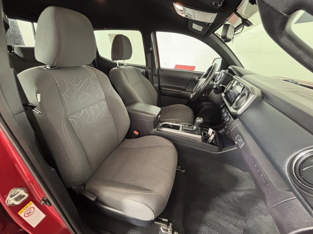 Used 2017 Toyota Tacoma TRD Off-Road w/ Tow Package image 33