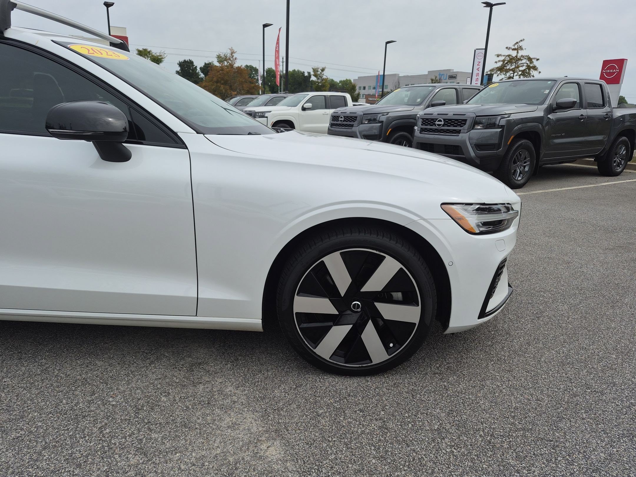 Used 2023 Volvo S60 T8 Plus w/ Climate Package AWD/4WD image 11
